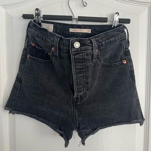 Women's Levi’s Ribcage Black Denim Shorts - Size 25
